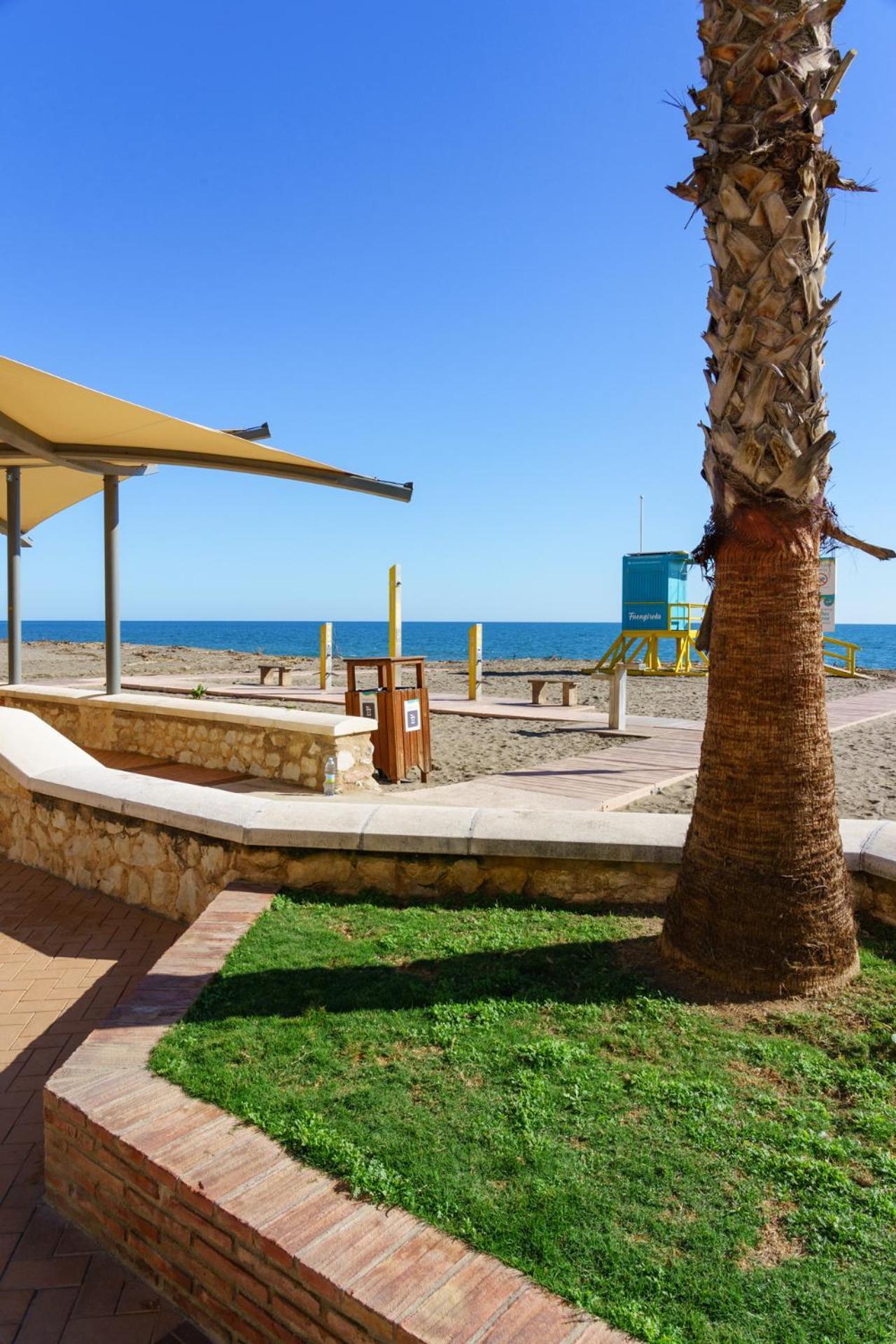 Nice Apartments 20 Meters From The Beach Фуэнхирола Экстерьер фото